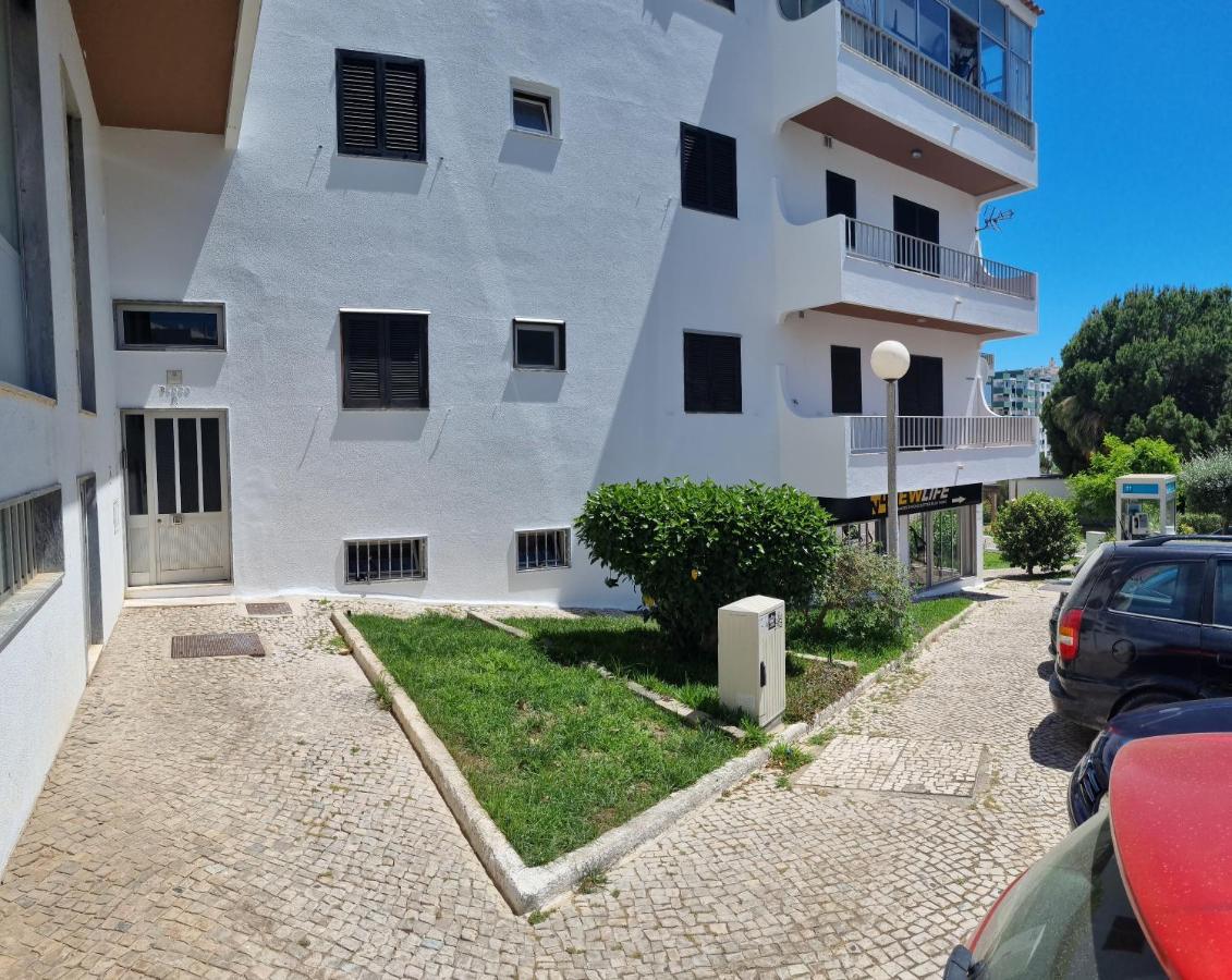 Ferienwohnung Apartamento T2 Com Terraco Grande Quarteira Exterior foto