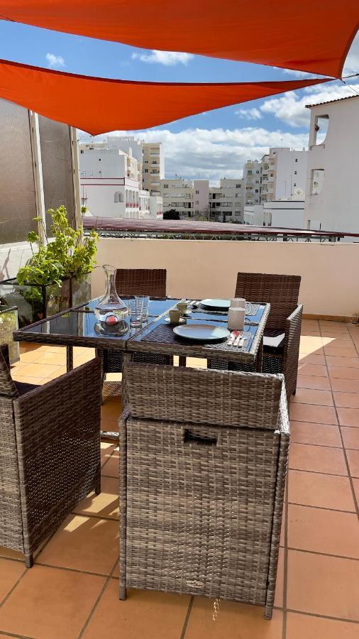 Ferienwohnung Apartamento T2 Com Terraco Grande Quarteira Exterior foto